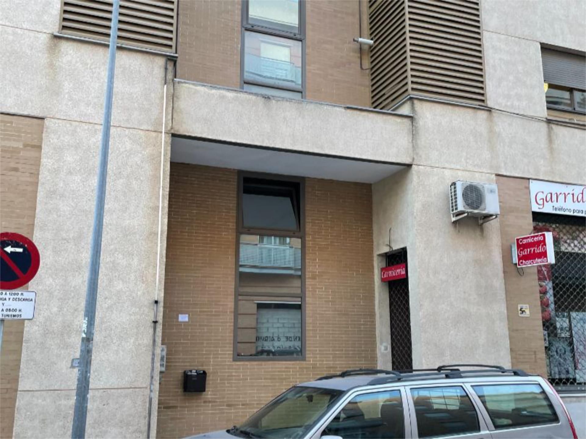 Exterior view of Flat to rent in San Juan de Aznalfarache  with Air Conditioner, Heating and Community parking