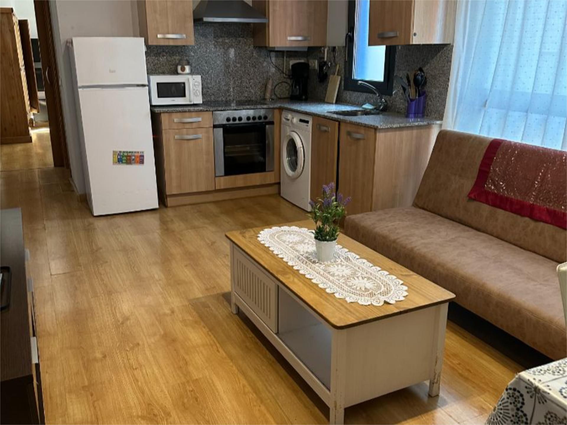 Cuina de Apartament en venda en Barbastro amb Calefacció, Parquet i Terrassa