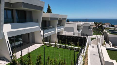 Foto 4 de Casa adosada en venda a Calle Guarás, 4, El Faro de Calaburra - Chaparral, Mijas