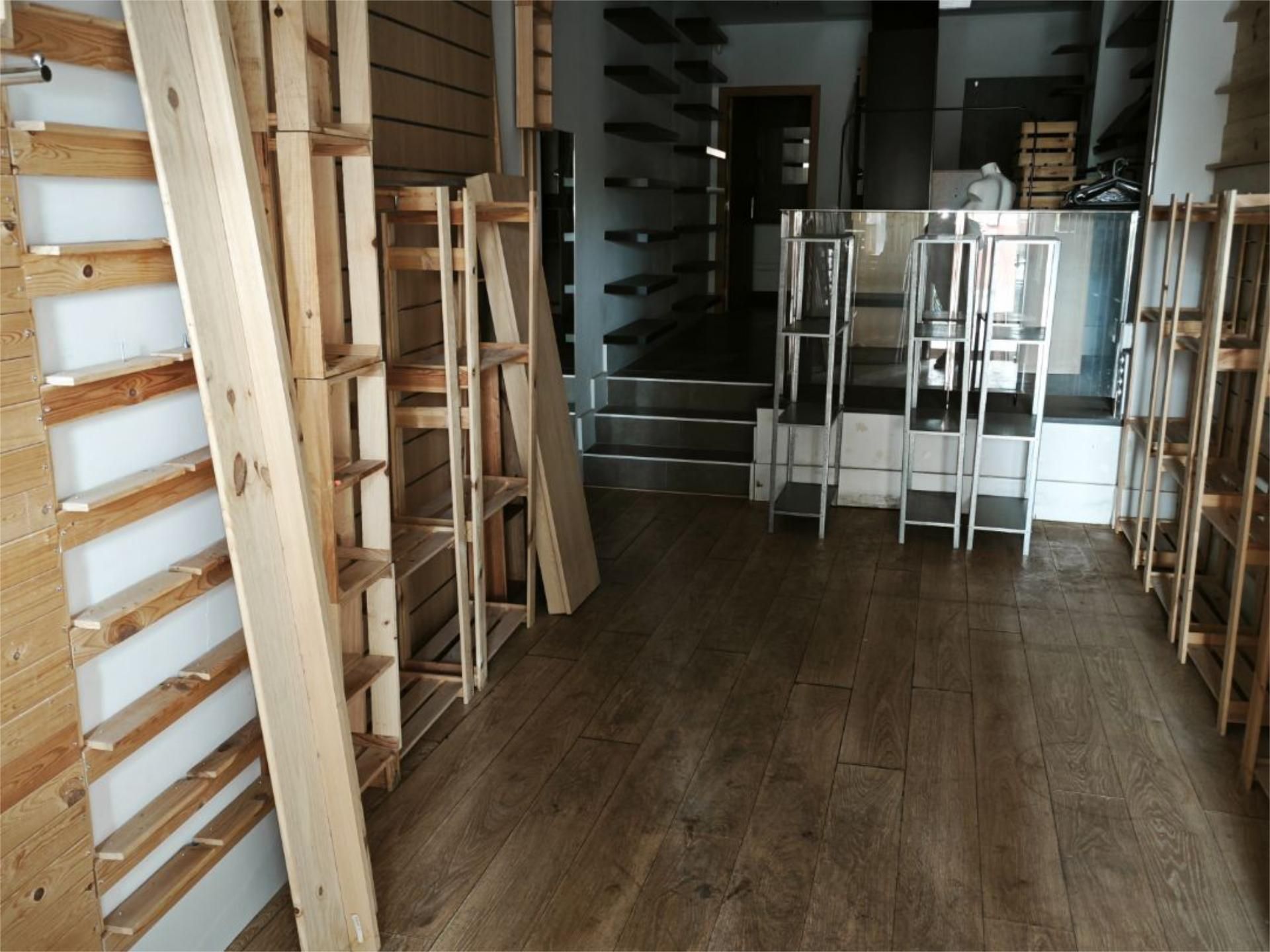 Premises to rent in Sabadell  with Parquet flooring and Furnished