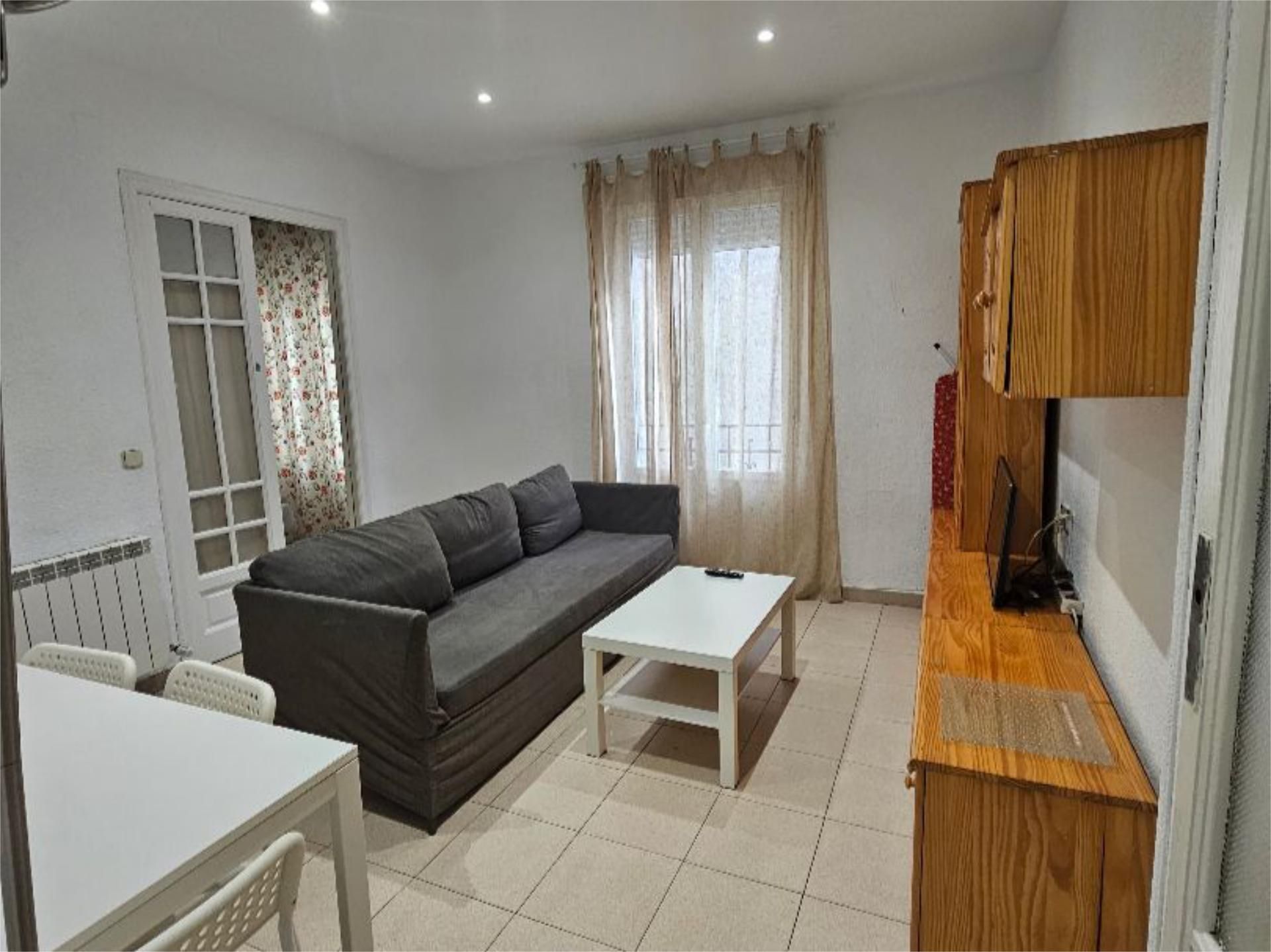Living room of Flat to rent in  Madrid Capital  with Heating, Furnished and Balcony