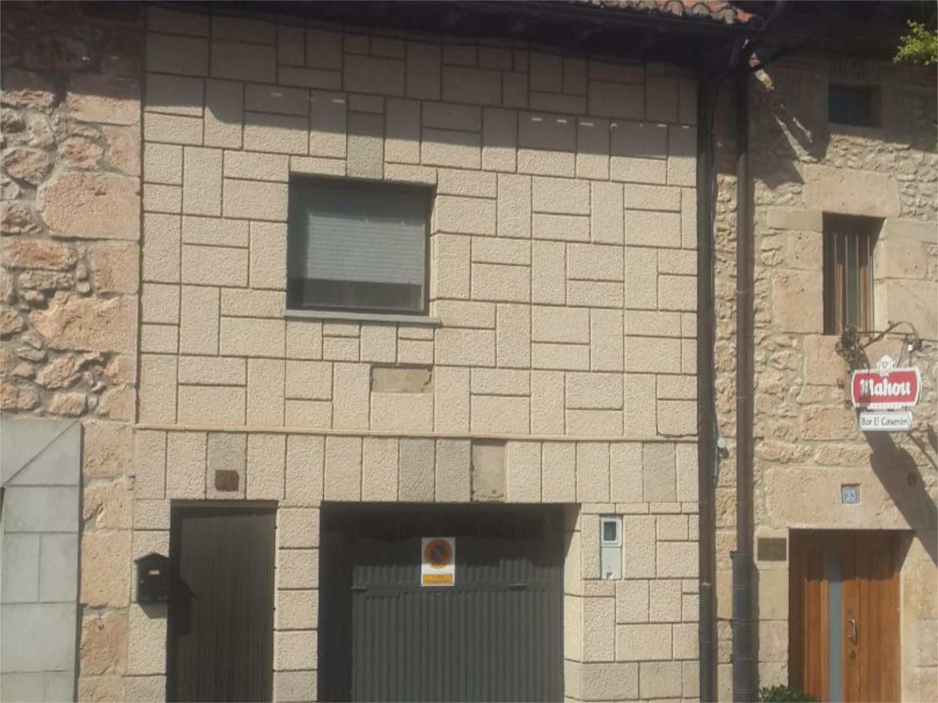Vista exterior de Casa adosada en venda en Bugedo amb Calefacció, Parquet i Terrassa