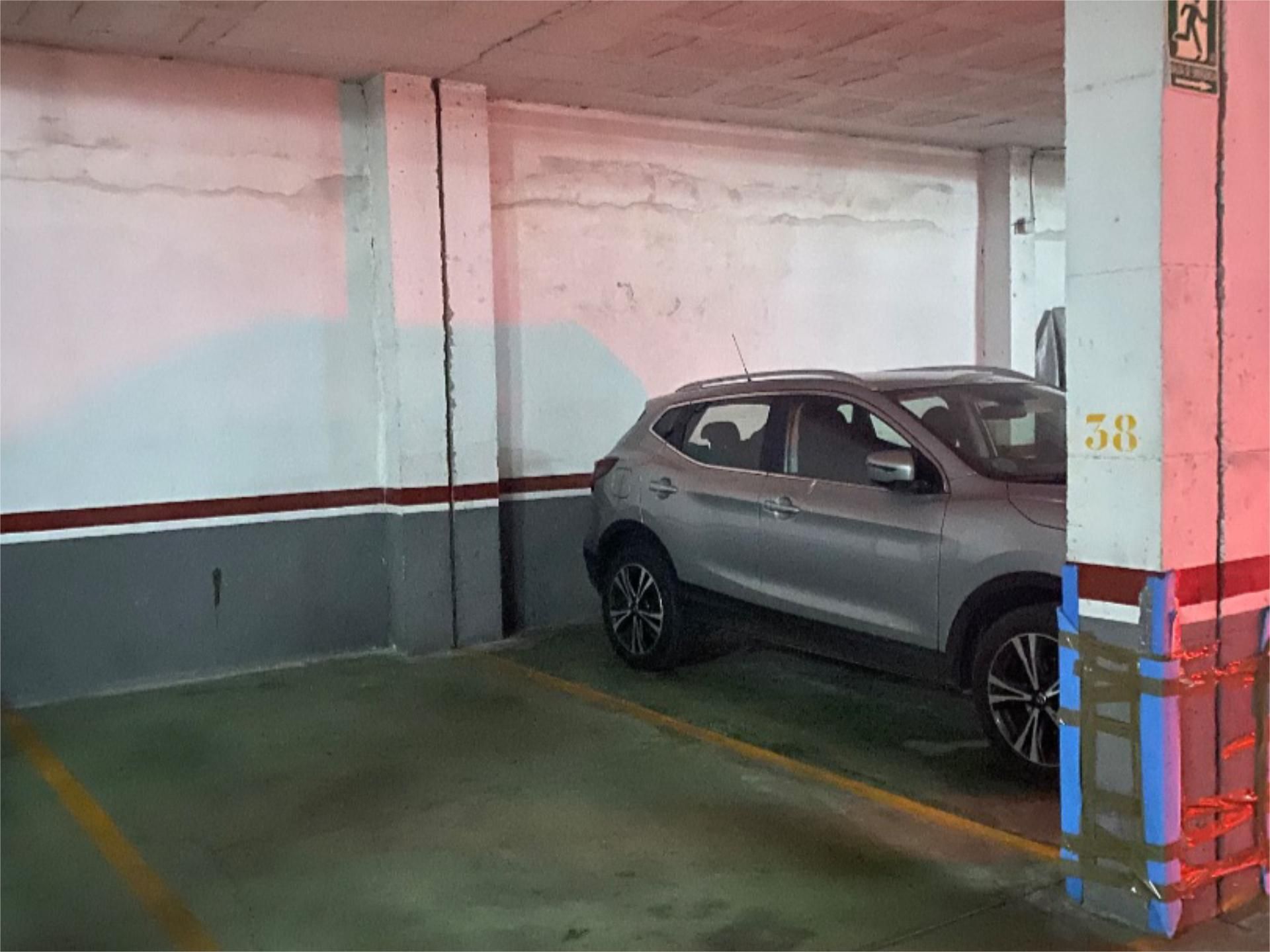 Aparcament de Garatge de lloguer en  Cádiz Capital