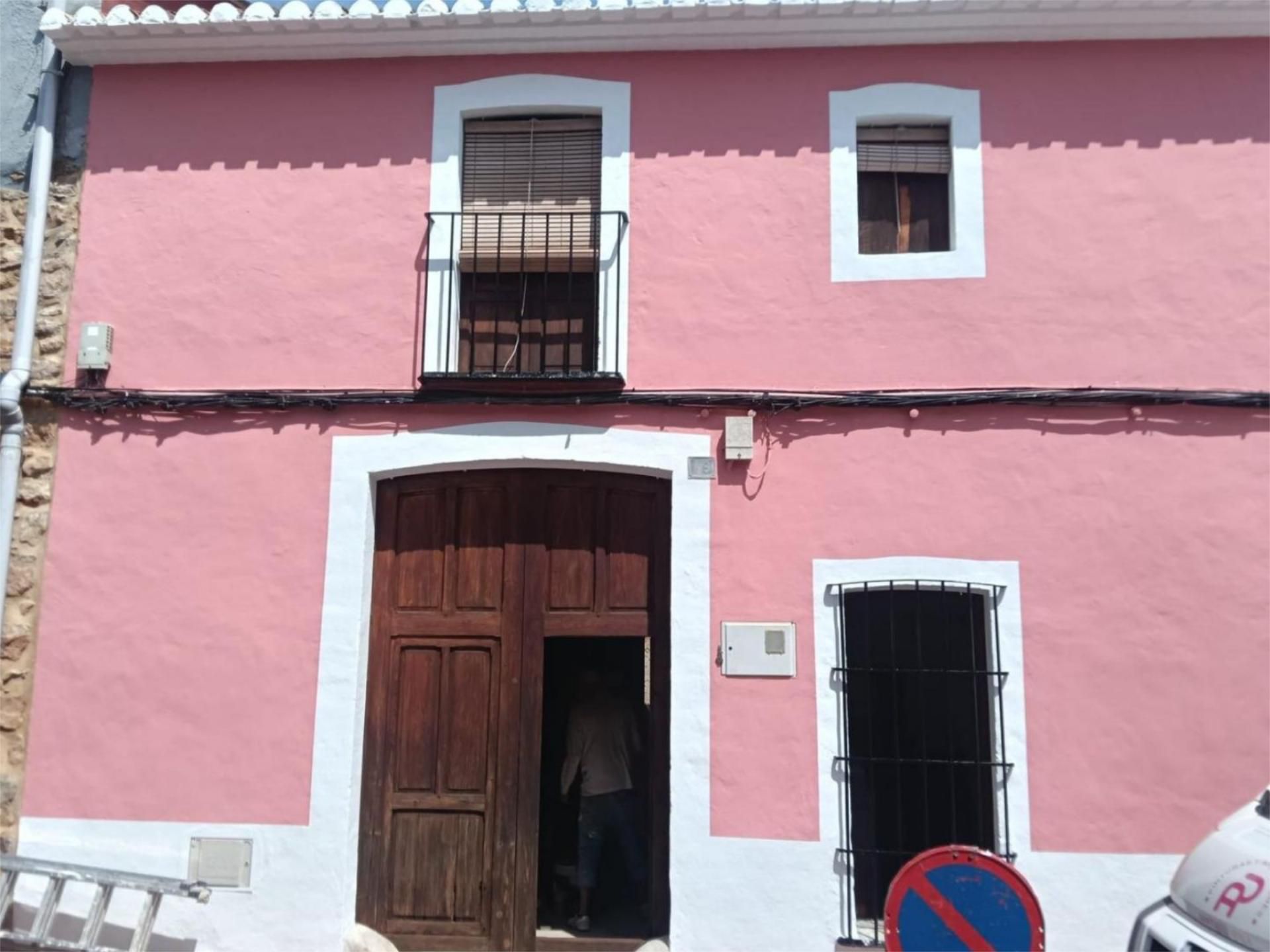 Vista exterior de Casa adosada en venda en Dénia amb Jardí privat i Terrassa
