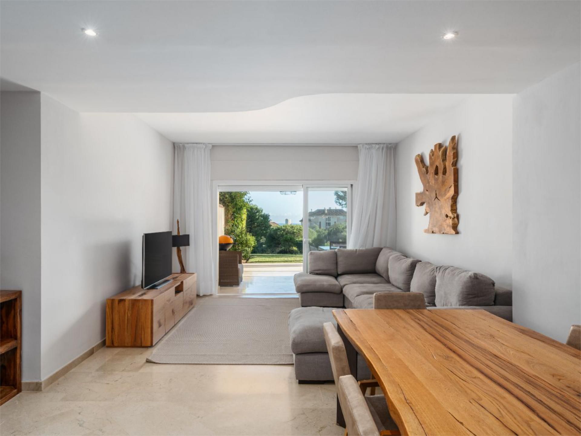 Living room of Flat to rent in Marbella  with Air Conditioner, Heating and Private garden
