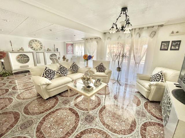 Piso en Venta en Calle Cefeo, 11 en Florida Alta