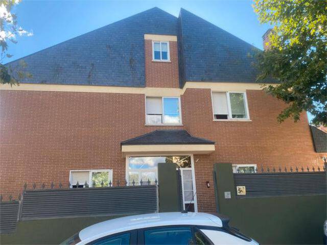 Casa adosada en Venta en Colegios