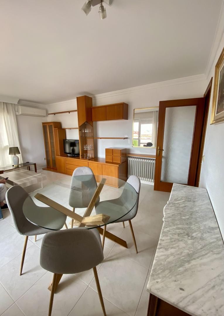 Dining room of Flat to rent in Figueres  with Air Conditioner, Heating and Terrace