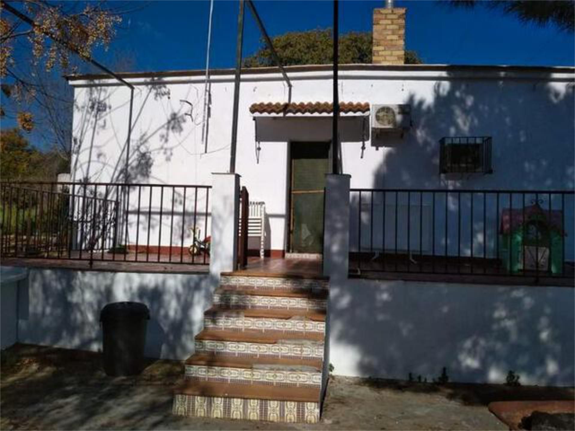 Exterior view of Single-family semi-detached for sale in Carmona  with Private garden, Terrace and Swimming Pool