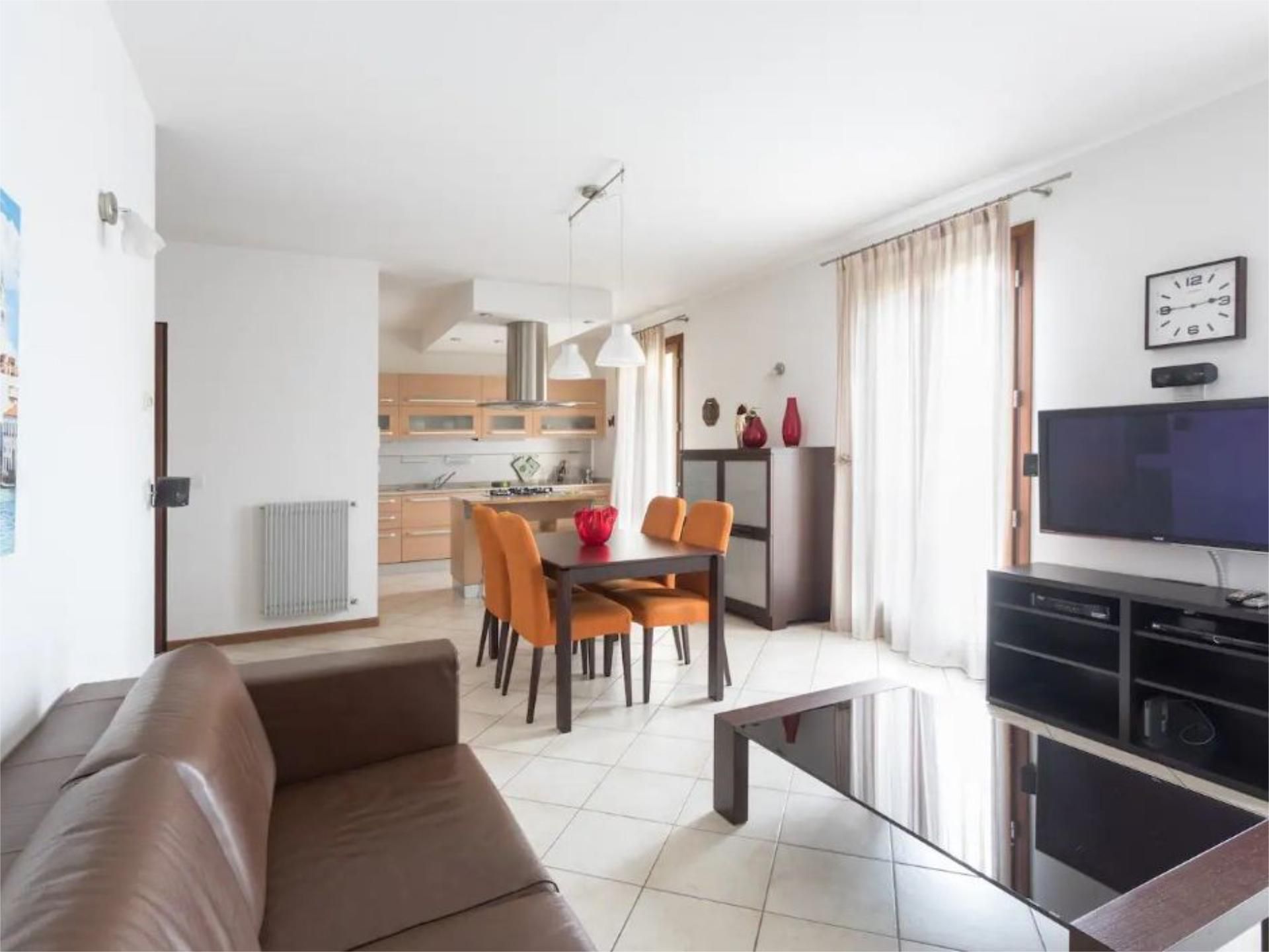 Living room of Flat to rent in Alicante / Alacant  with Air Conditioner, Heating and Parquet flooring
