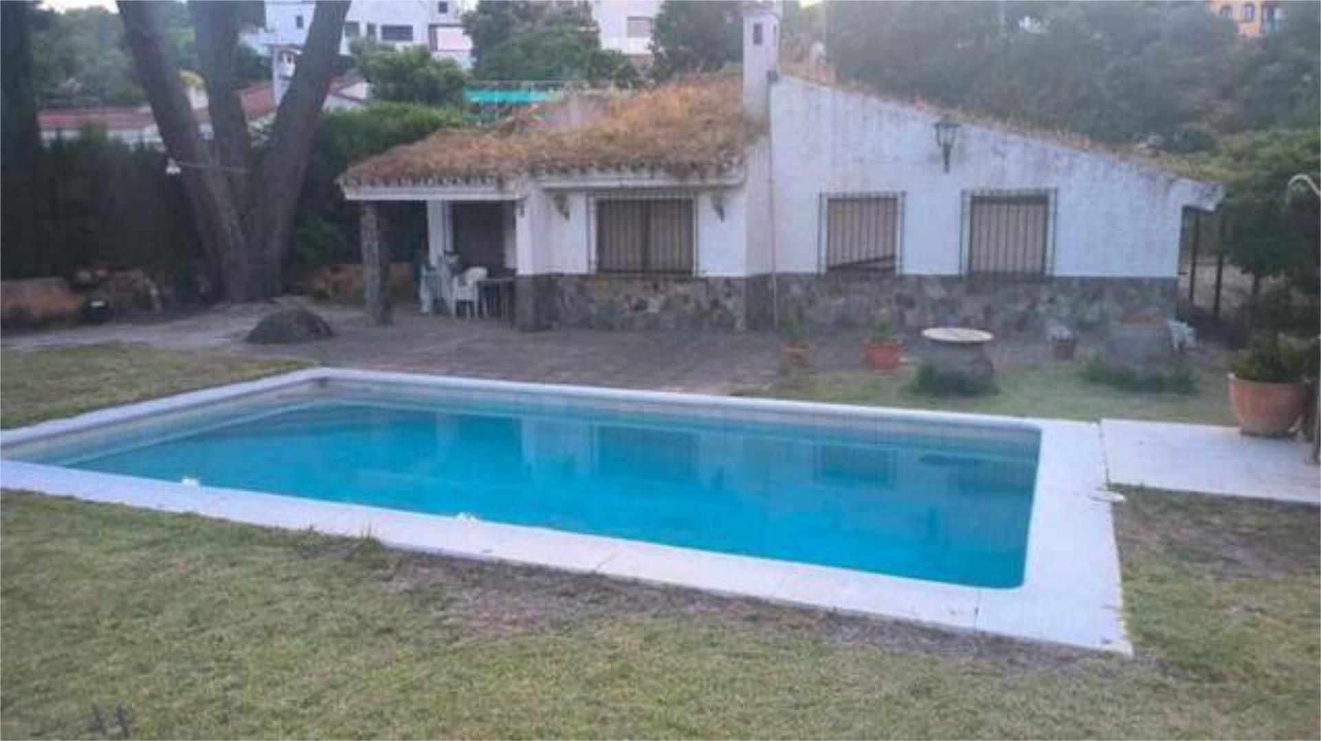 Piscina de Casa adosada en venda en  Córdoba Capital amb Piscina
