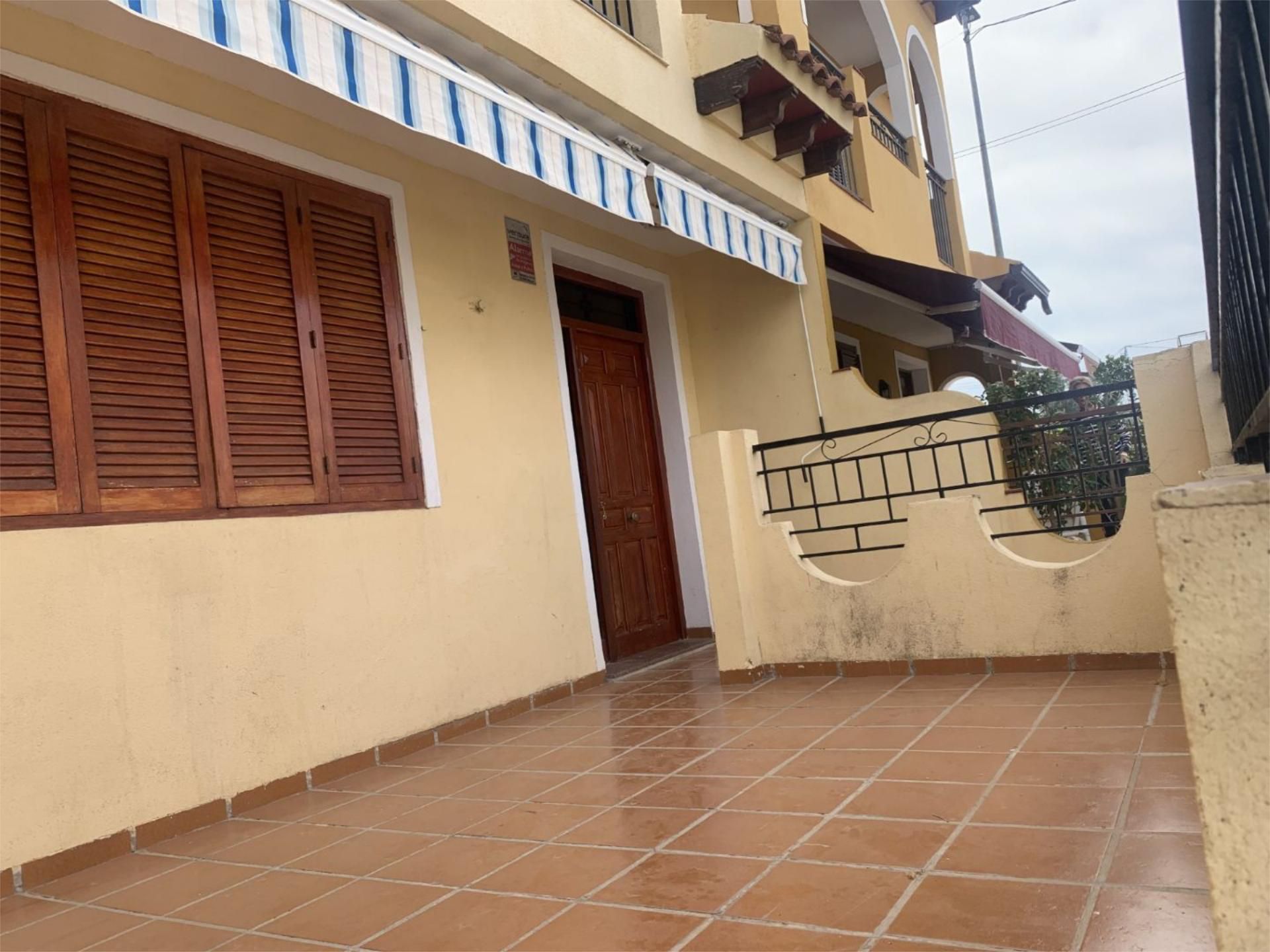 Vista exterior de Casa adosada en venta en Alcantarilla con Terraza, Trastero y Balcón