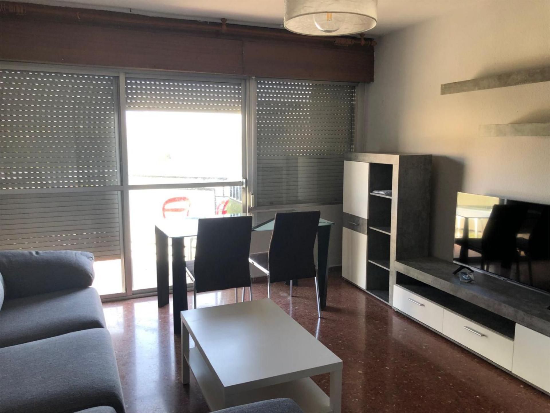 Sala d'estar de Pis de lloguer en  Granada Capital amb Balcó