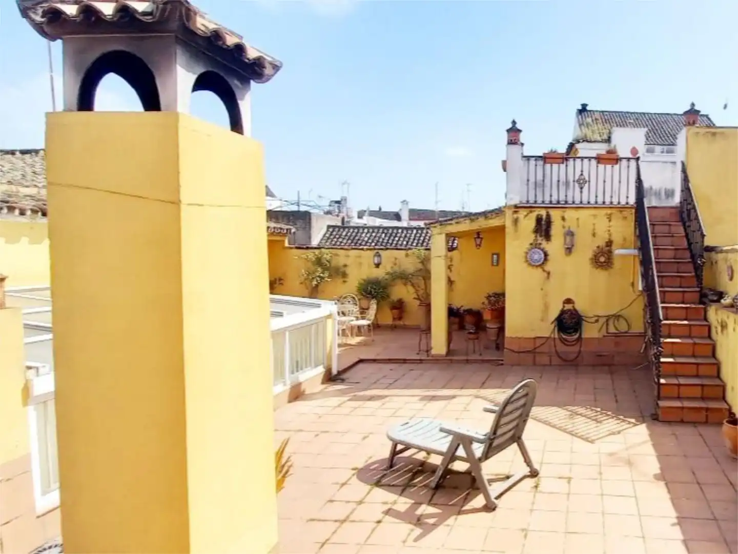 Houses for sale in Plaza de las Tendillas, 2, Zona Centro Exterior view of Houses for sale in Córdoba Capital with Air Conditioner and Terrace