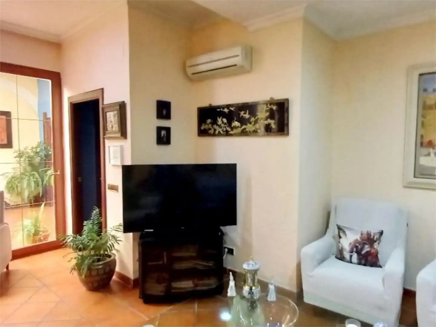 Houses for sale in Plaza de las Tendillas, 2, Zona Centro Living room of Houses for sale in Córdoba Capital with Air Conditioner and Terrace