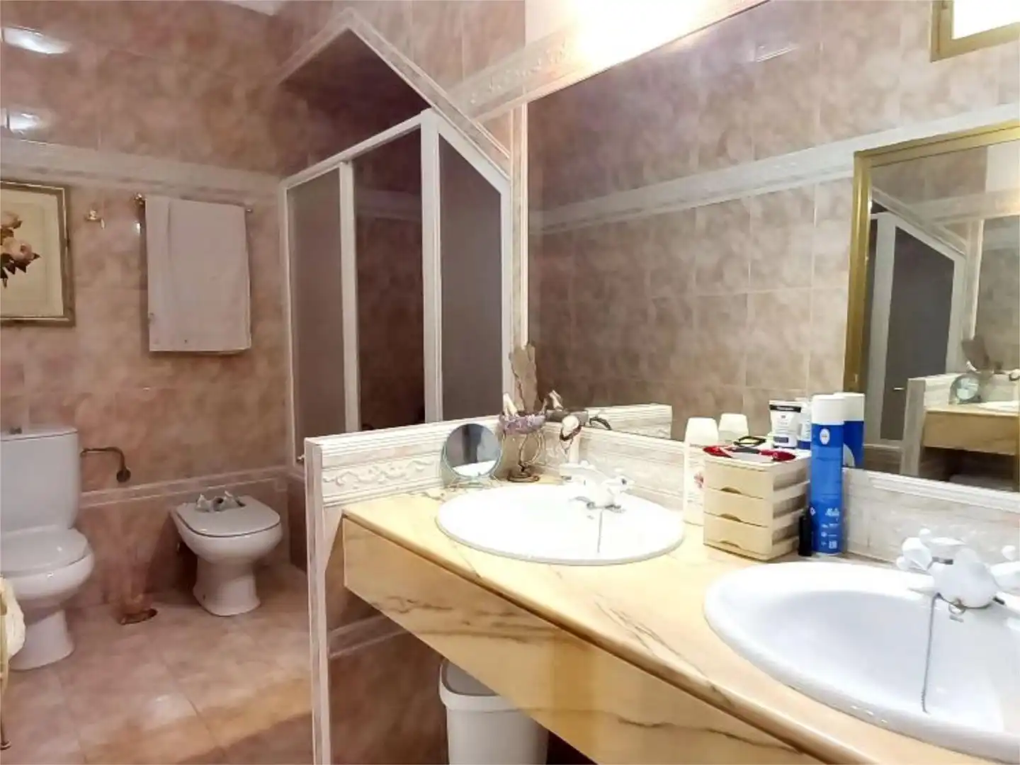 Houses for sale in Plaza de las Tendillas, 2, Zona Centro Bathroom of Houses for sale in Córdoba Capital with Air Conditioner and Terrace