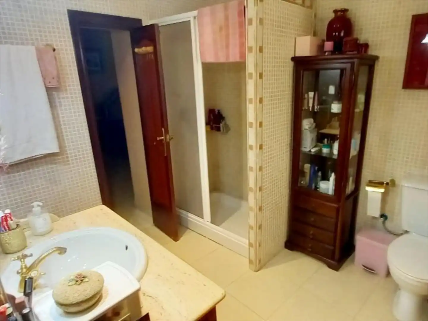 Houses for sale in Plaza de las Tendillas, 2, Zona Centro Bathroom of Houses for sale in Córdoba Capital with Air Conditioner and Terrace