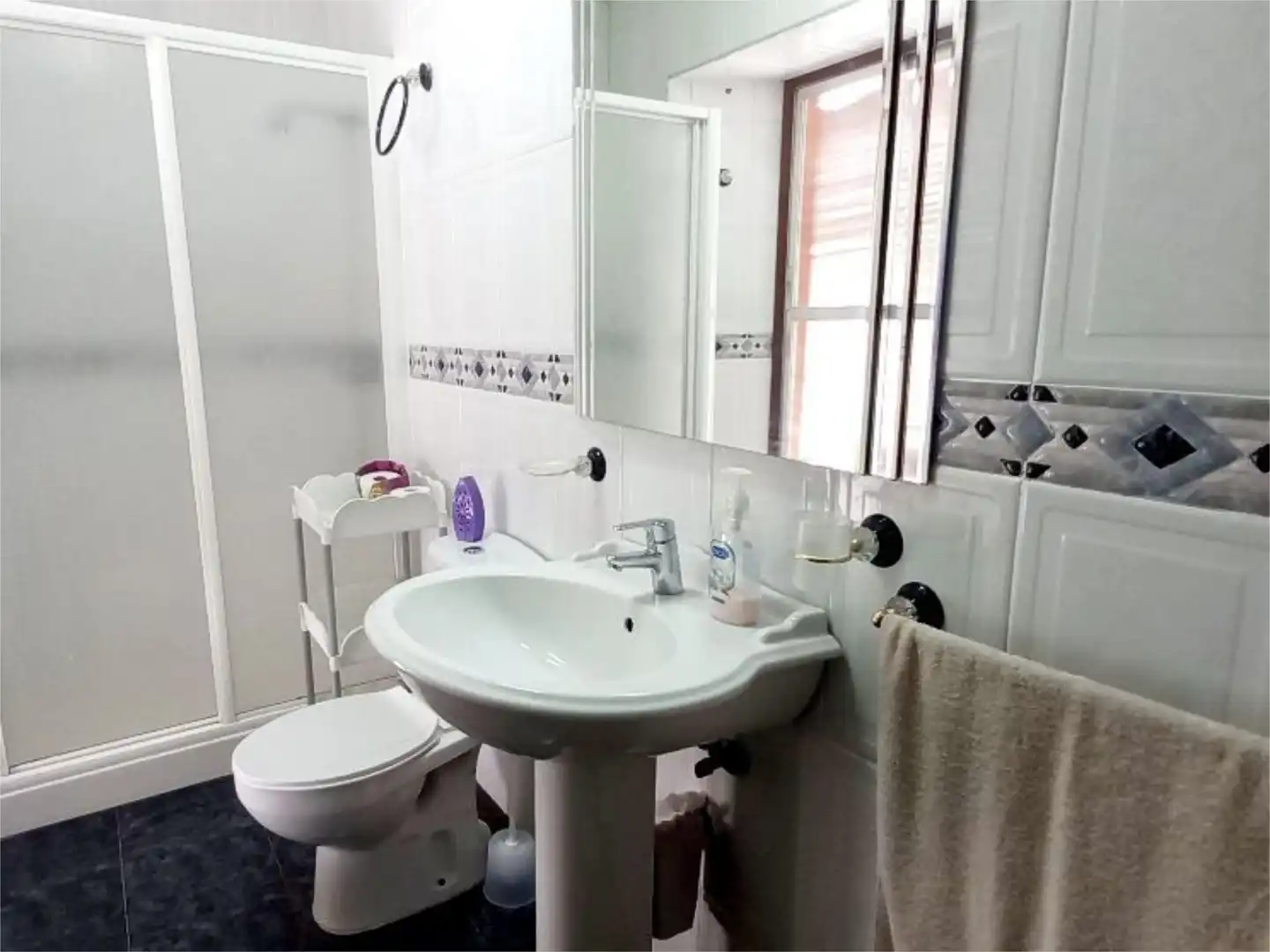 Houses for sale in Plaza de las Tendillas, 2, Zona Centro Bathroom of Houses for sale in Córdoba Capital with Air Conditioner and Terrace