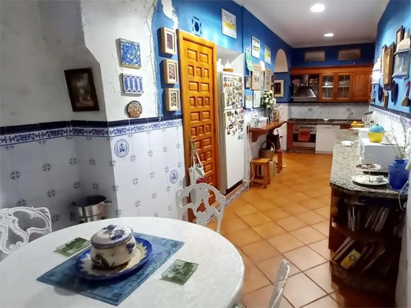 Houses for sale in Plaza de las Tendillas, 2, Zona Centro Kitchen of Houses for sale in Córdoba Capital with Air Conditioner and Terrace