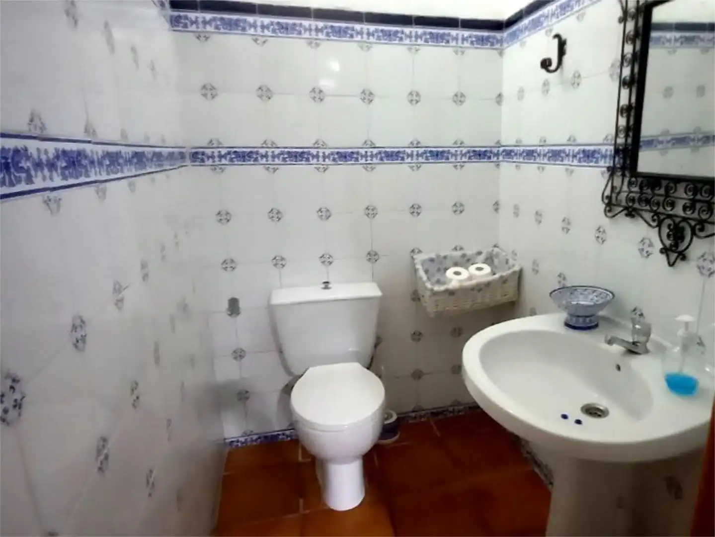 Houses for sale in Plaza de las Tendillas, 2, Zona Centro Bathroom of Houses for sale in Córdoba Capital with Air Conditioner and Terrace