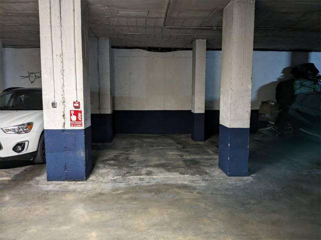 Garaje en Alquiler en Plaza de Castaño del Robledo, 1 en La Hispanidad - Verdeluz