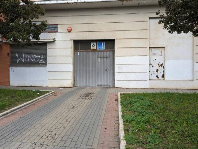 Garaje en Alquiler en Plaza de Castaño del Robledo, 1 en La Hispanidad - Verdeluz