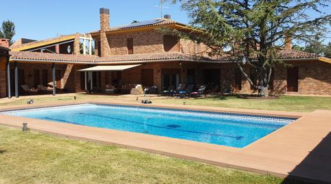 Foto 3 de Casa o xalet en venda a Calle Sos del Rey Católico, 2, La Muela, Zaragoza