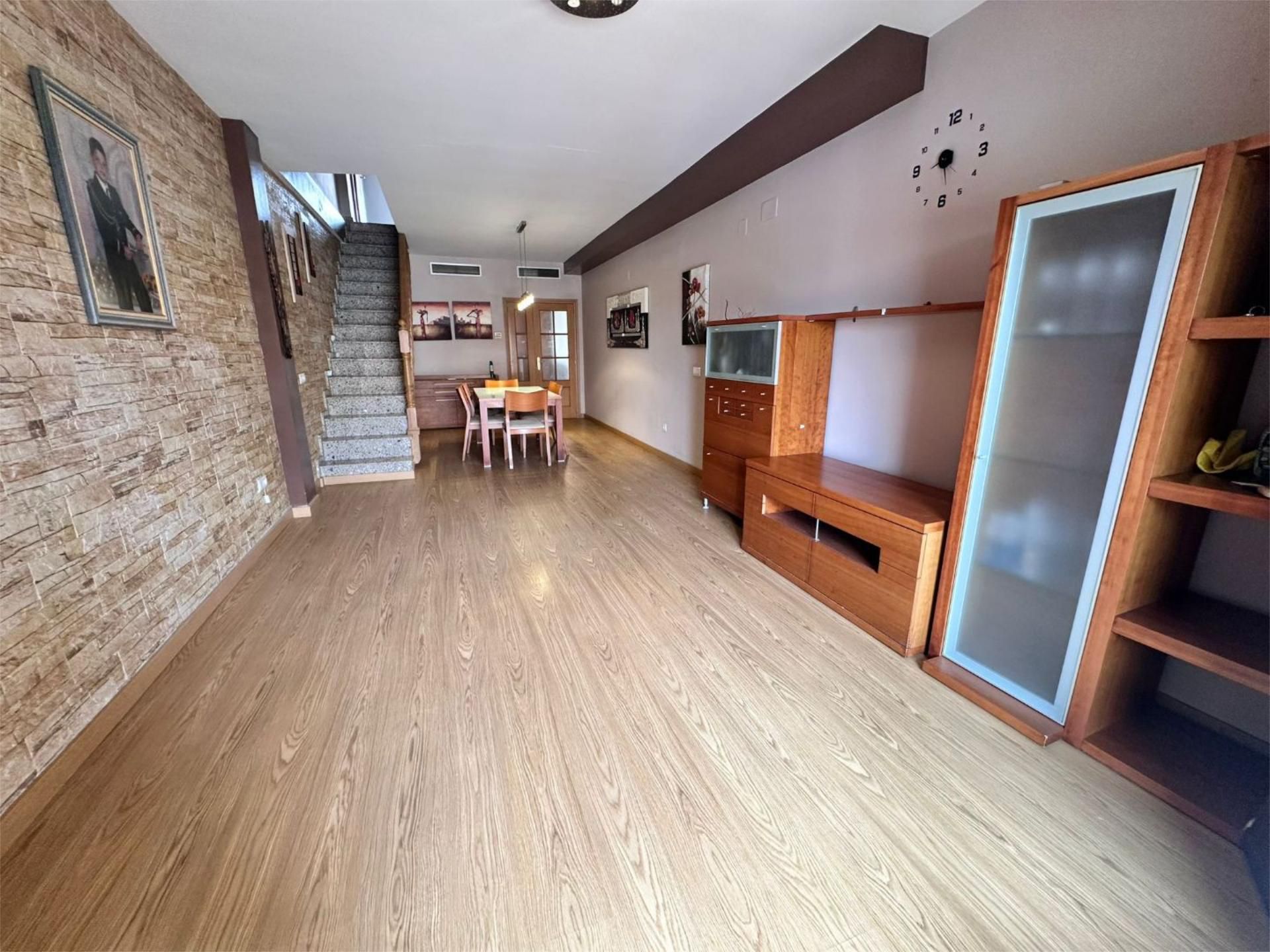 Attic for sale in La Pobla de Vallbona  with Air Conditioner, Terrace and Balcony