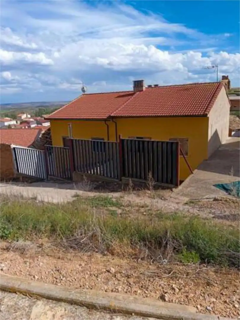 Vista exterior de Casa adosada en venta en Serón de Nágima con Calefacción, Jardín privado y Terraza