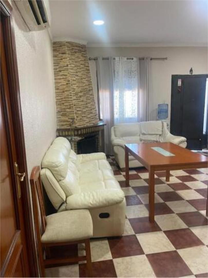 Living room of Single-family semi-detached for sale in Mérida  with Terrace, Storage room and Furnished