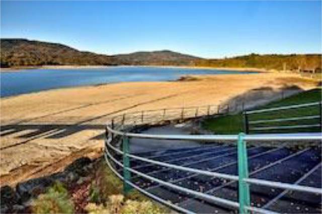 Casa-chalet en Venta en Muíños