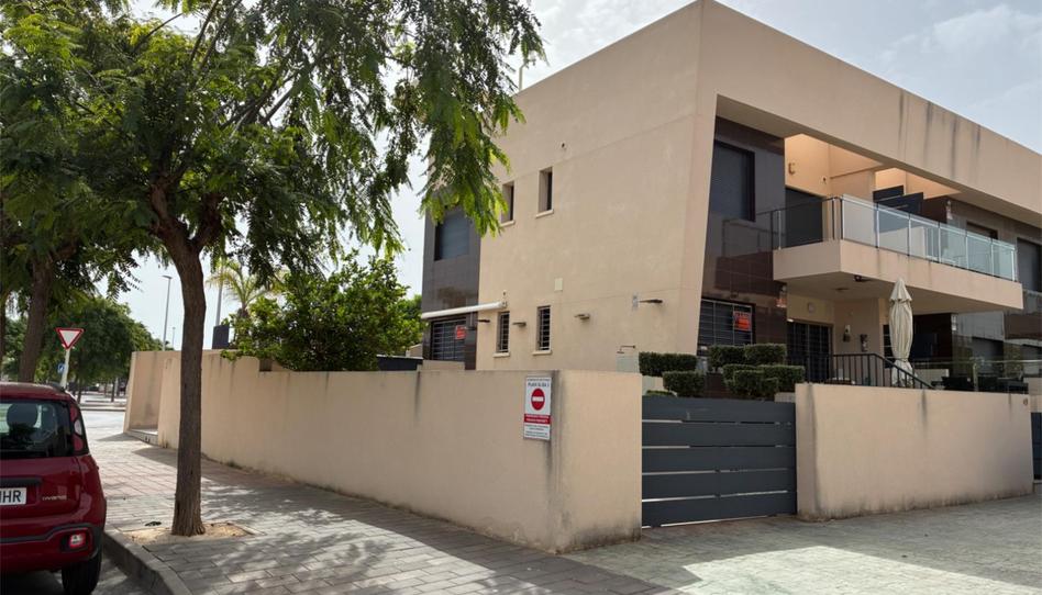 Foto 1 de Apartament de lloguer a Pueblo Latino, Alicante