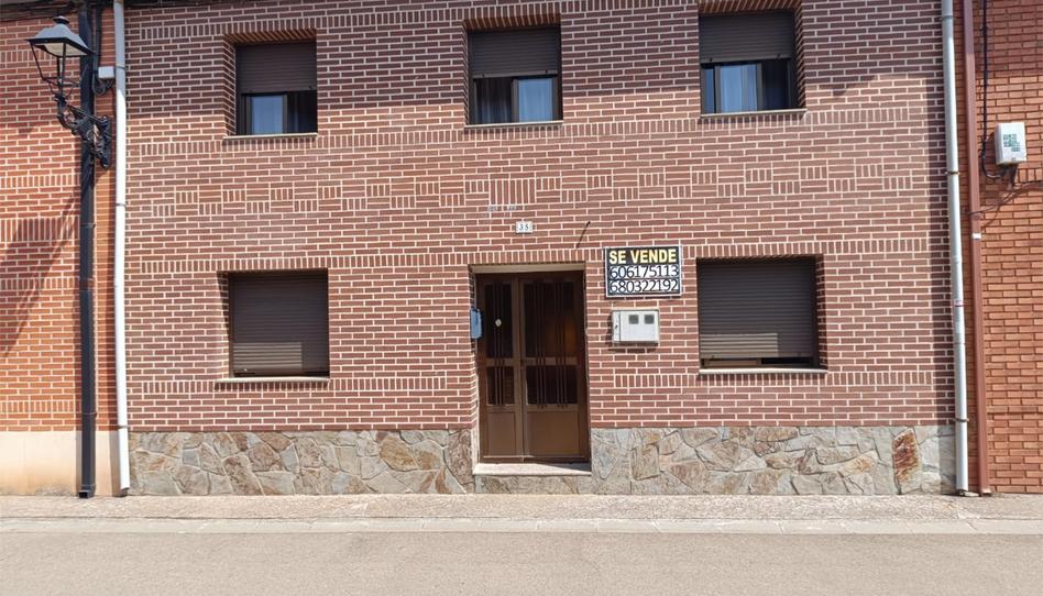 Casa adosada en venta en Calle Real, 35, El Burgo Ranero , León - imagen 1 Foto 1 de Casa adosada en venta en Calle Real, 35, El Burgo Ranero , León