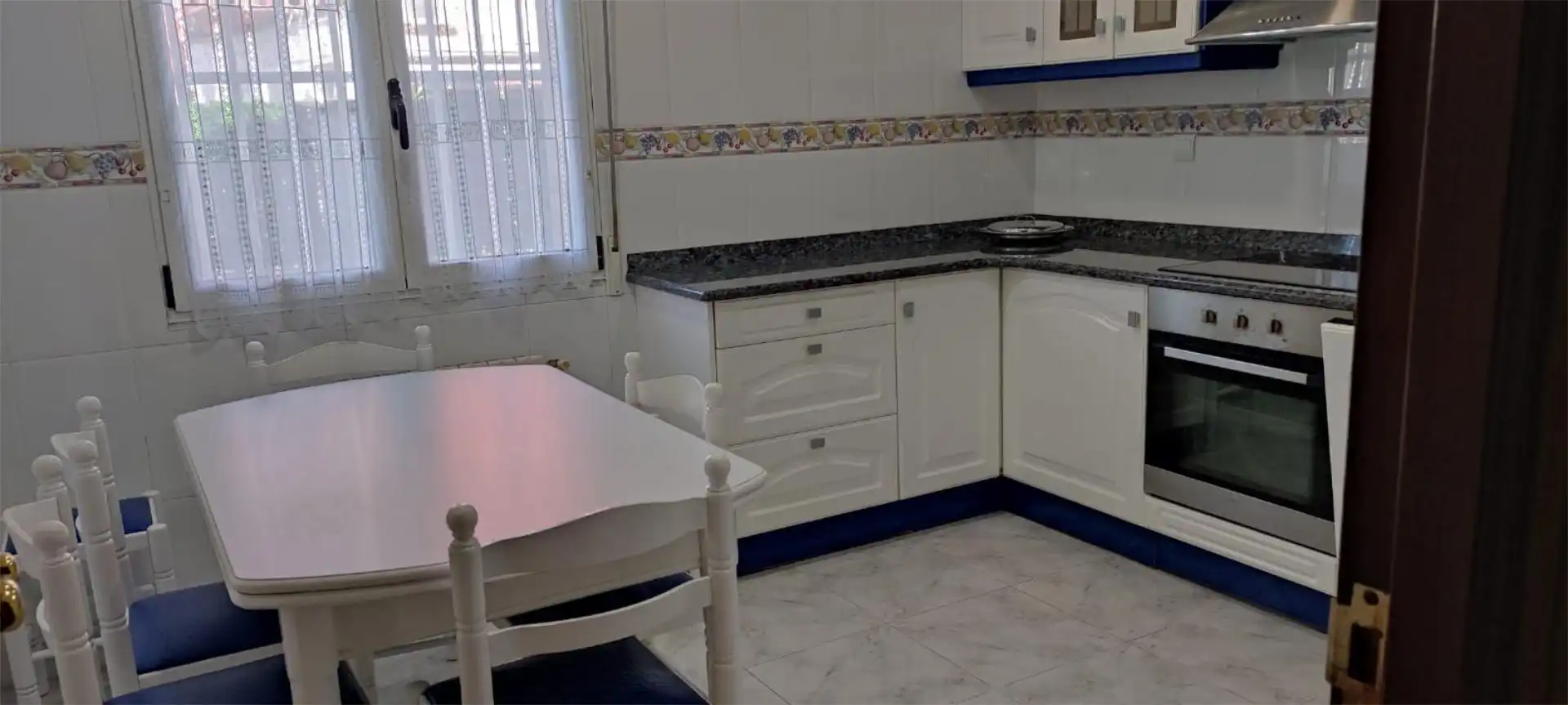 Houses for sale in Calle Bajada del Caleruco, 50, Los Castros Kitchen of Houses for sale in Santander with Terrace