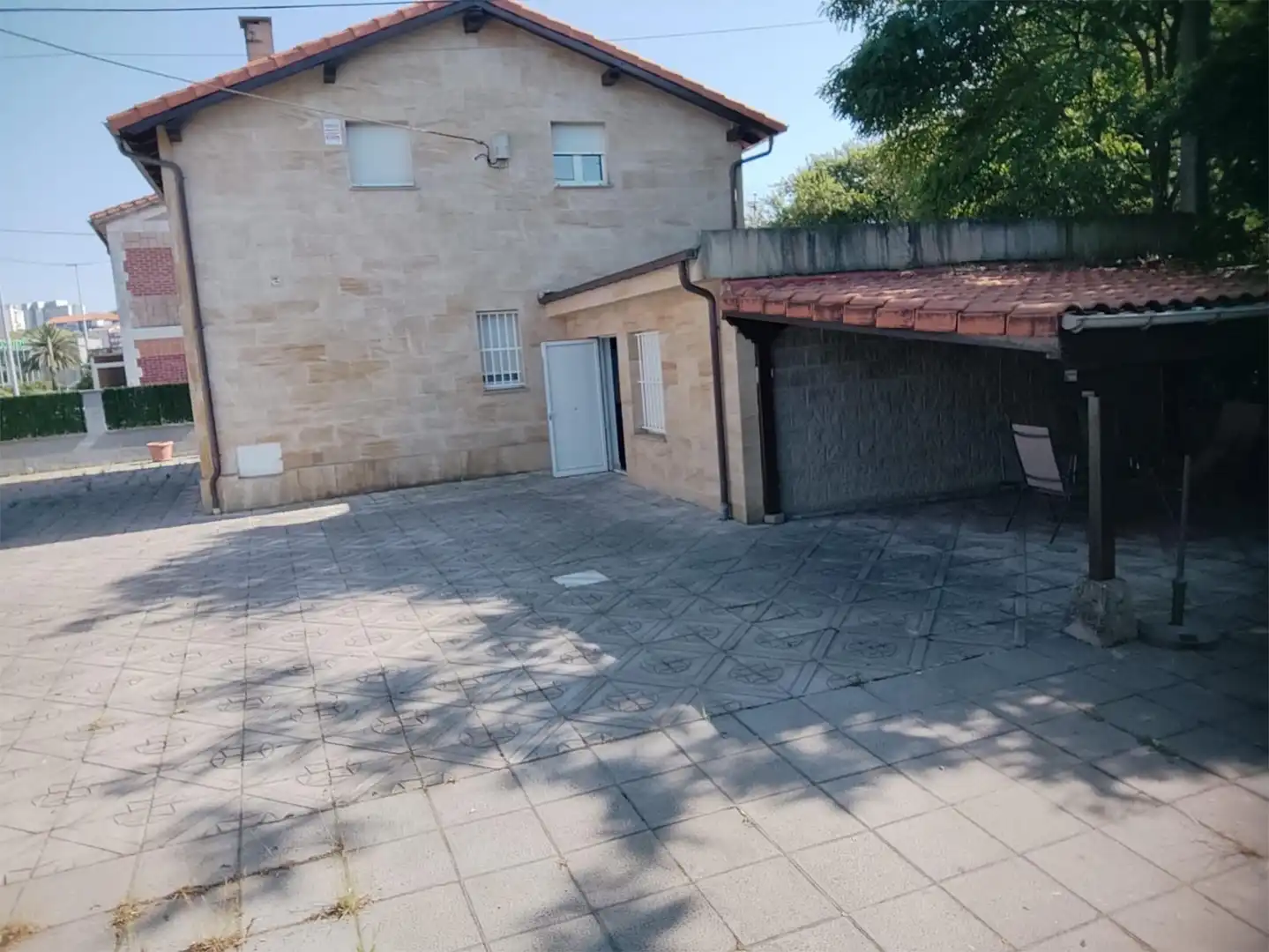 Houses for sale in Calle Bajada del Caleruco, 50, Los Castros Parking of Houses for sale in Santander with Terrace