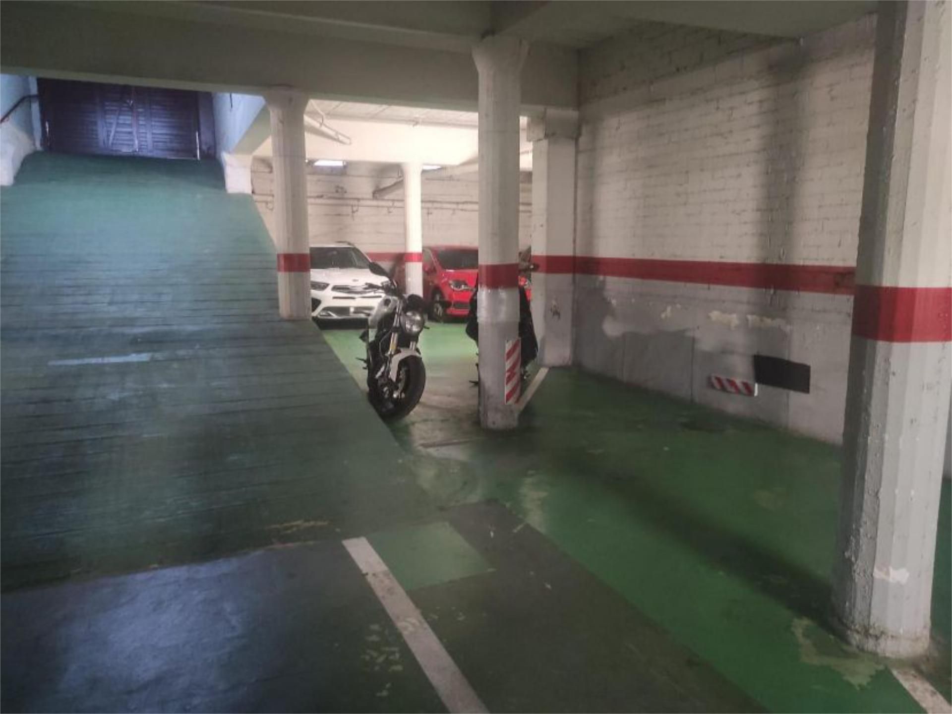 Aparcament de Garatge en venda en Montcada i Reixac
