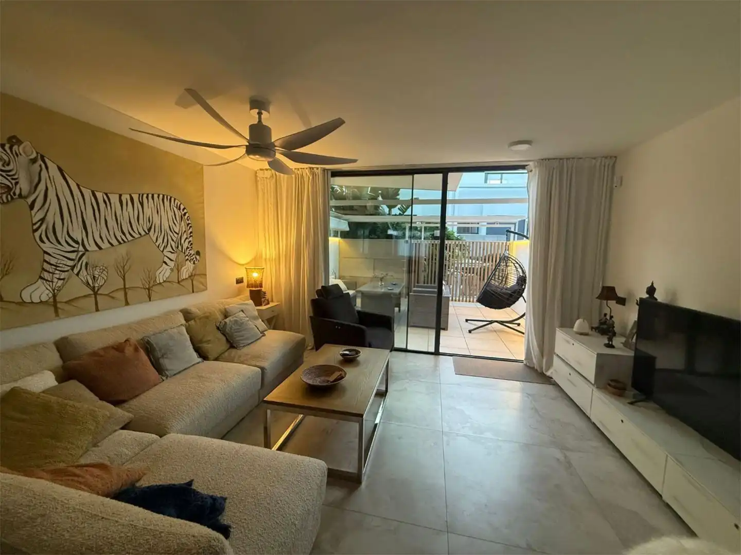 Piso en venta en La Tahona, 1, Zahara Pueblo Sala de estar de Piso en venta en Zahara de los Atunes con Aire acondicionado, Calefacción y Terraza