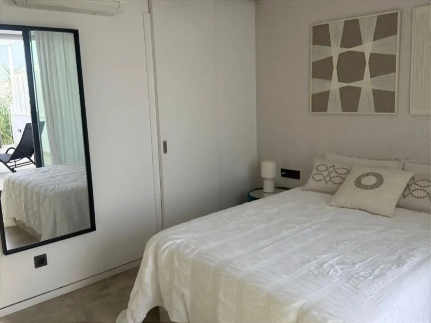 Piso en venta en La Tahona, 1, Zahara Pueblo Habitación de Piso en venta en Zahara de los Atunes con Aire acondicionado, Calefacción y Terraza