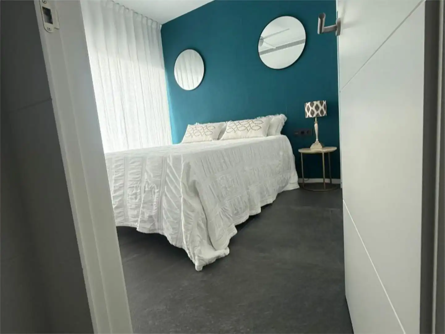Piso en venta en La Tahona, 1, Zahara Pueblo Habitación de Piso en venta en Zahara de los Atunes con Aire acondicionado, Calefacción y Terraza