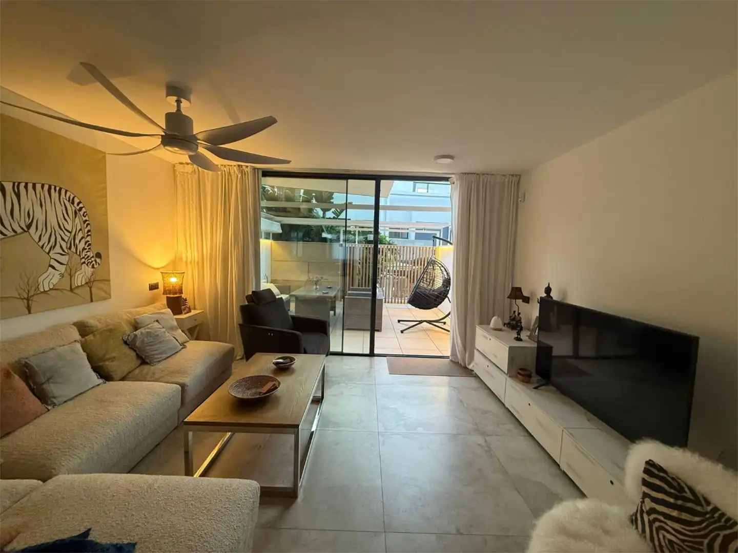 Piso en venta en La Tahona, 1, Zahara Pueblo Sala de estar de Piso en venta en Zahara de los Atunes con Aire acondicionado, Calefacción y Terraza