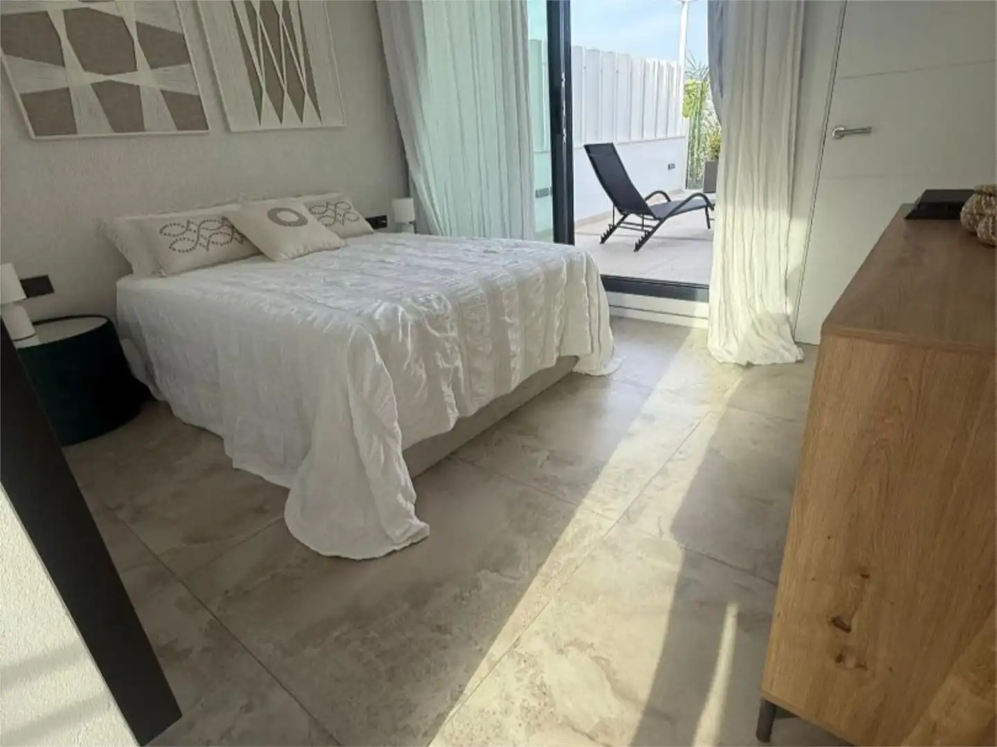 Piso en venta en La Tahona, 1, Zahara Pueblo Habitación de Piso en venta en Zahara de los Atunes con Aire acondicionado, Calefacción y Terraza