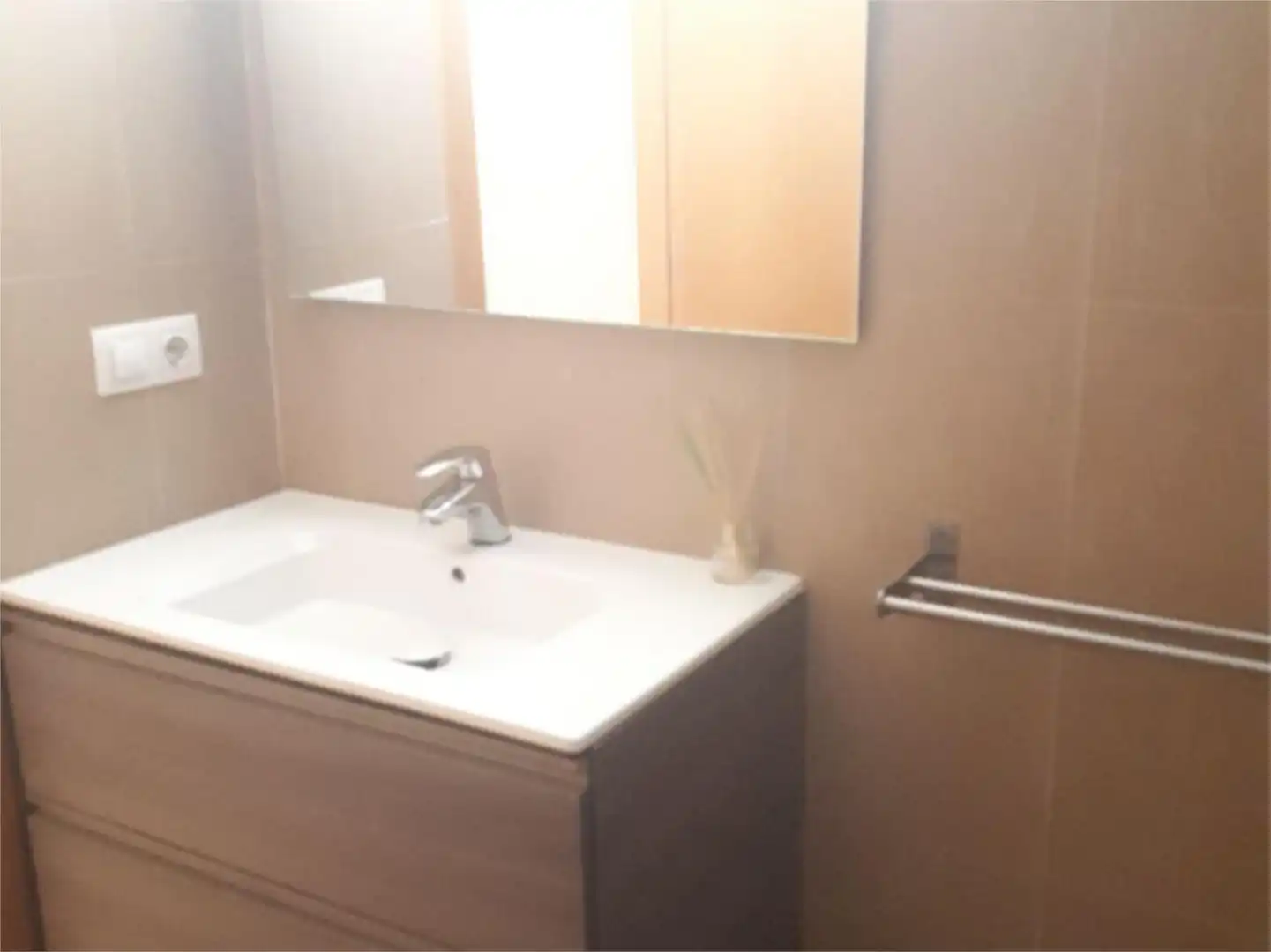 Wohnung zur Miete in Avenida Reina Victoria Eugenia, 3, Alameda Badezimmer von Wohnung zur Miete in Cartagena mit Terrasse, Möbliert und Balkon