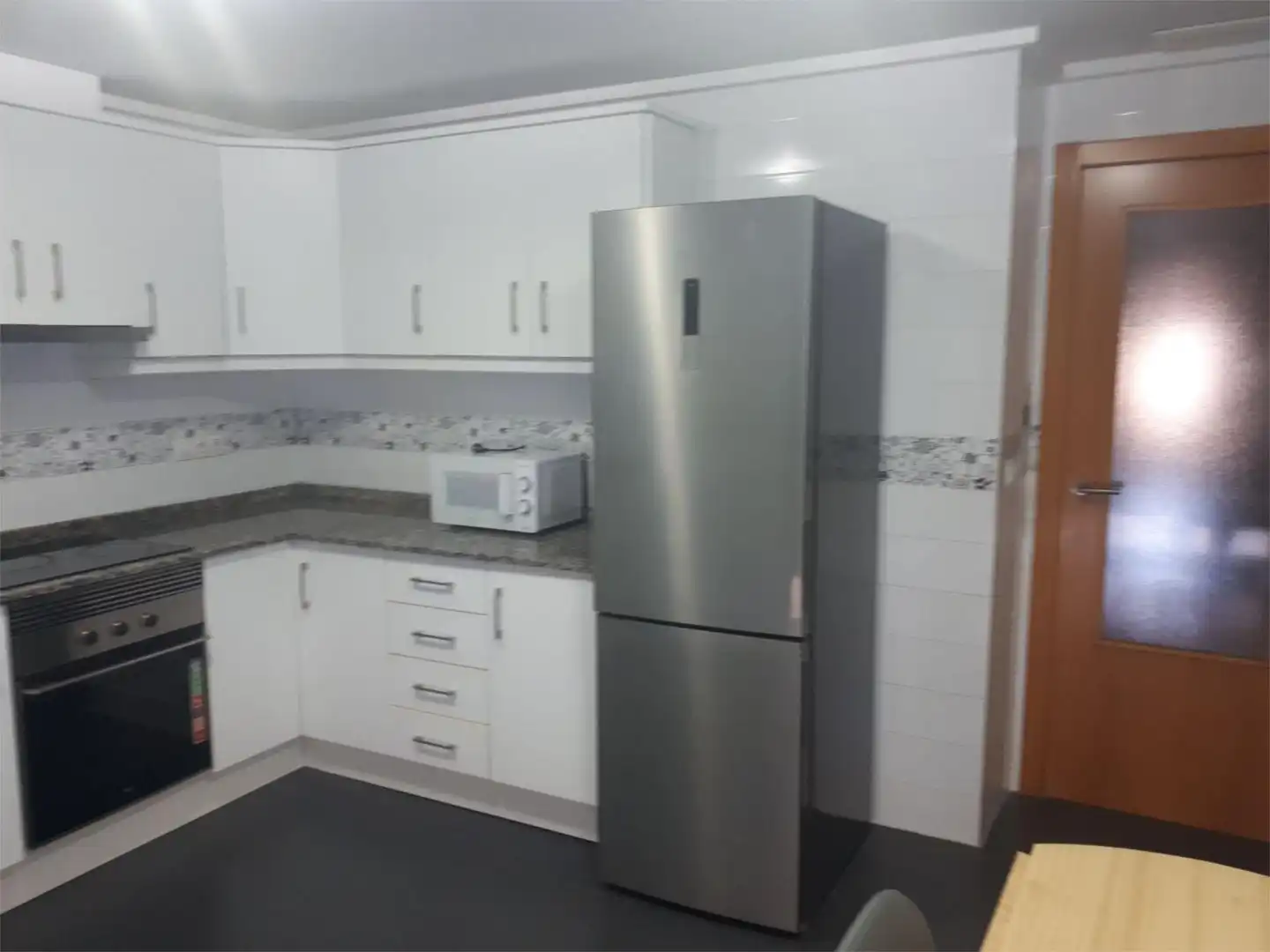 Wohnung zur Miete in Avenida Reina Victoria Eugenia, 3, Alameda Küche von Wohnung zur Miete in Cartagena mit Terrasse, Möbliert und Balkon