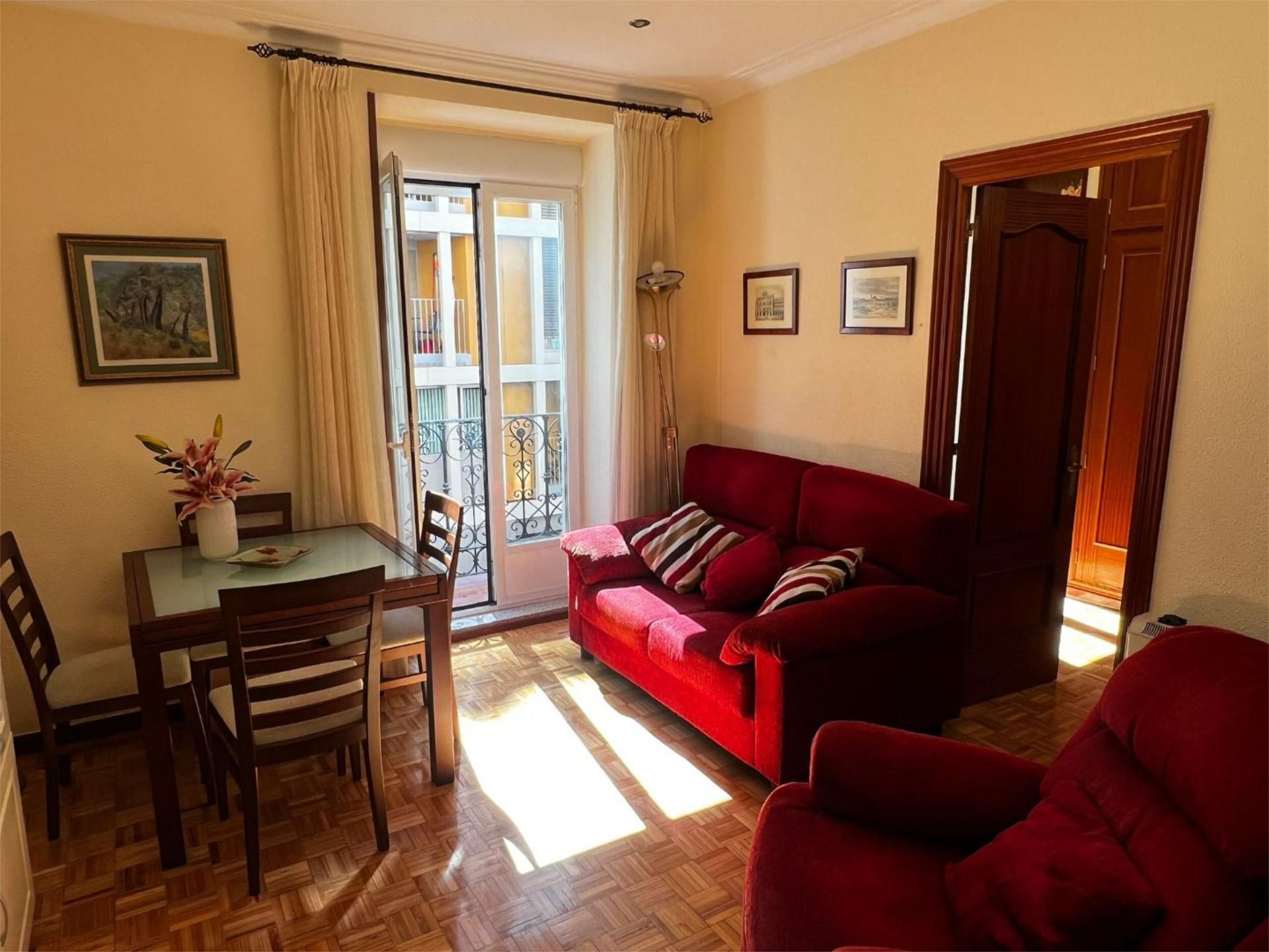 Living room of Flat for sale in  Madrid Capital  with Balcony