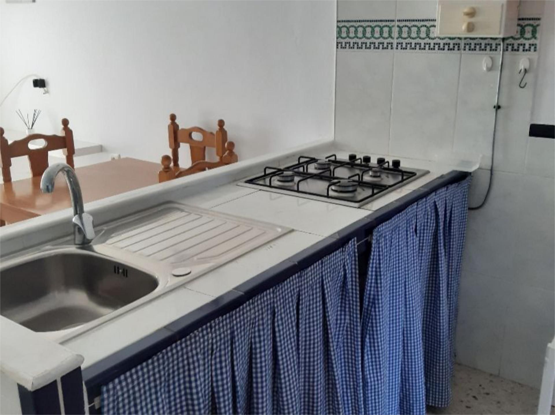 Cocina de Piso de alquiler en Algeciras con Amueblado y Parking comunitario