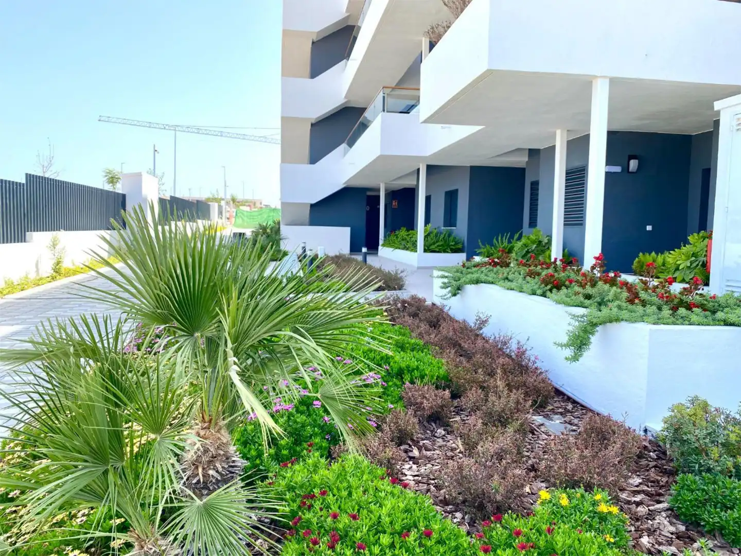 Vista exterior de Piso en venta en Torrevieja con Aire acondicionado, Jardín privado y Terraza