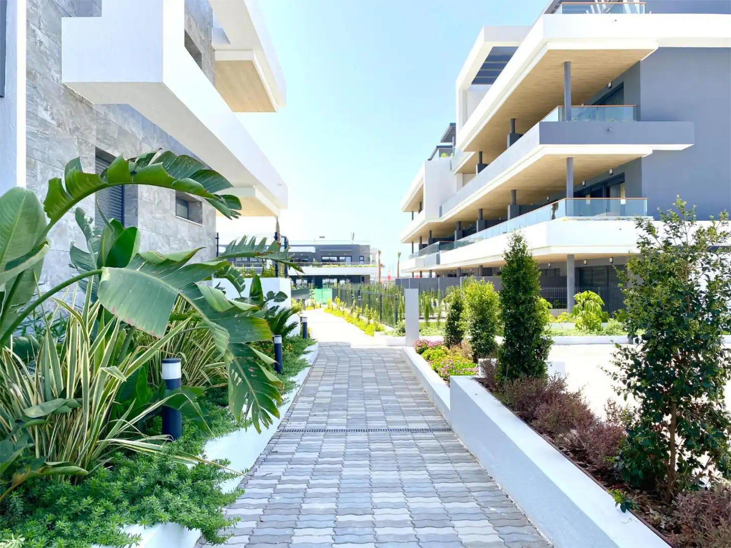 Vista exterior de Piso en venta en Torrevieja con Aire acondicionado, Jardín privado y Terraza
