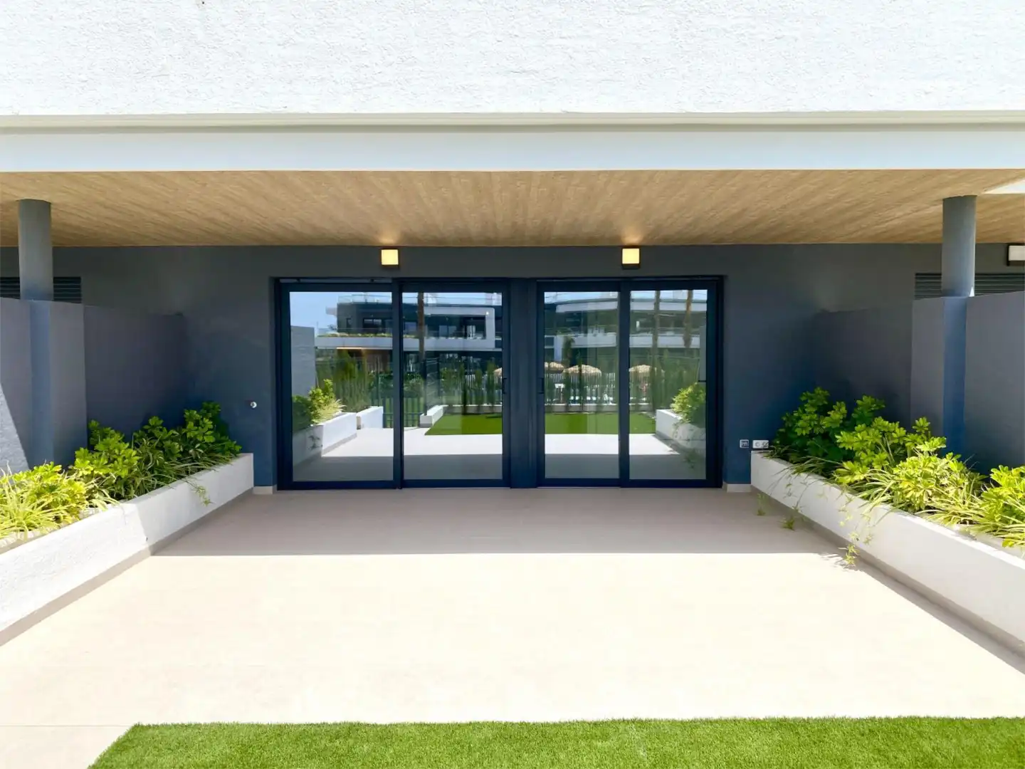 Terraza de Piso en venta en Torrevieja con Aire acondicionado, Jardín privado y Terraza