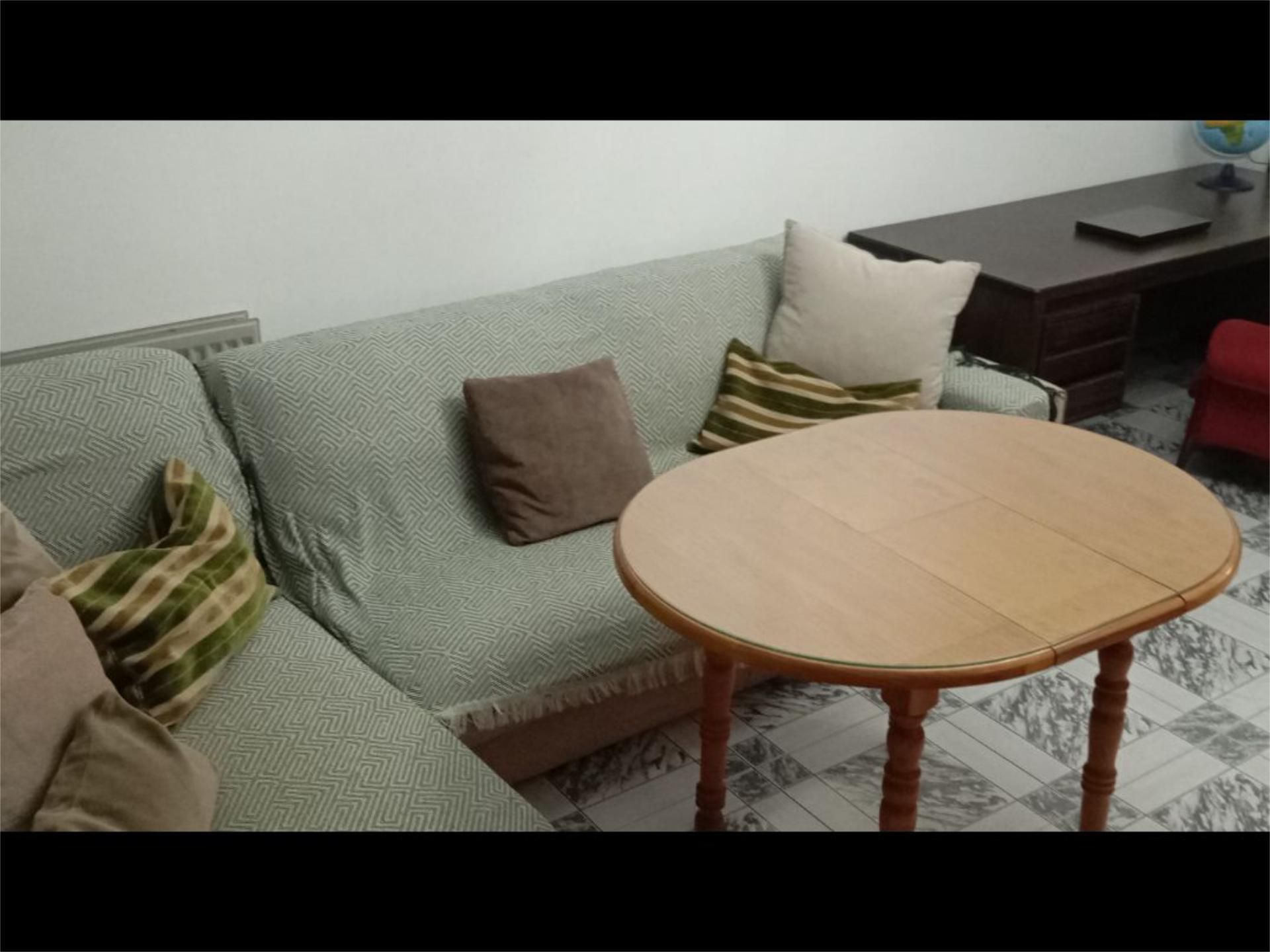 Sala de estar de Piso para compartir en Moraleja con Aire acondicionado, Calefacción y Terraza