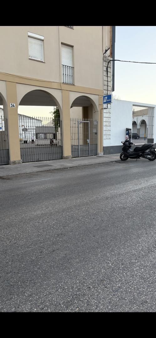 Vista exterior de Garatge en venda en Jerez de la Frontera